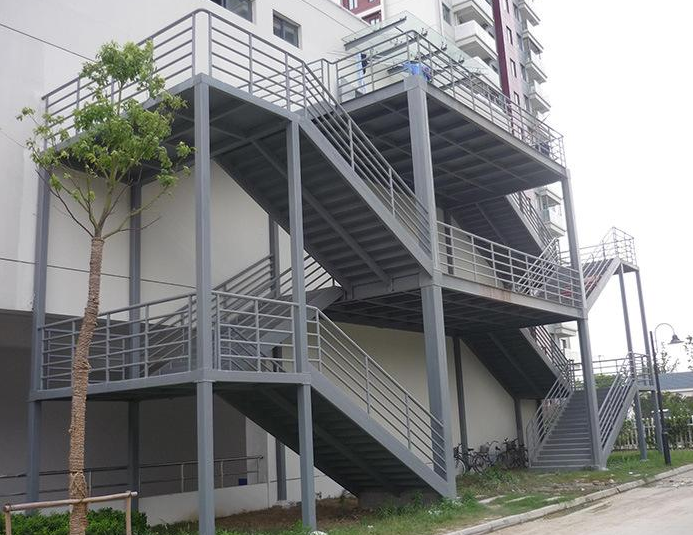 如何给钢结构楼梯降噪？